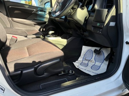2017 Honda Fit - photo 10