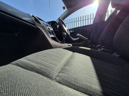 2010 Opel Astra - photo 24