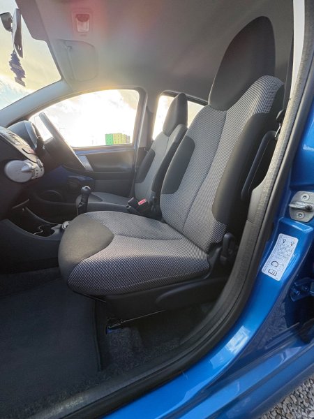 2012 Toyota Aygo - photo 9