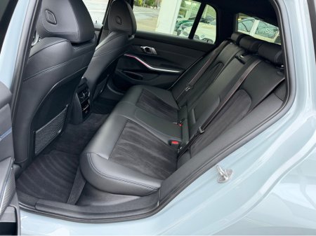 2023 BMW 3-Series - photo 17
