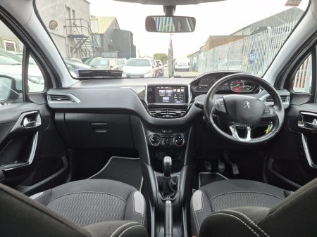 2016 Peugeot 208 - photo 17