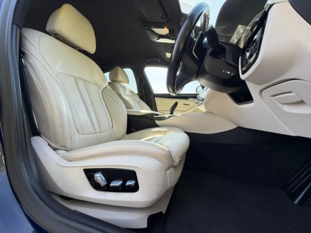 2022 BMW 5-Series - photo 22
