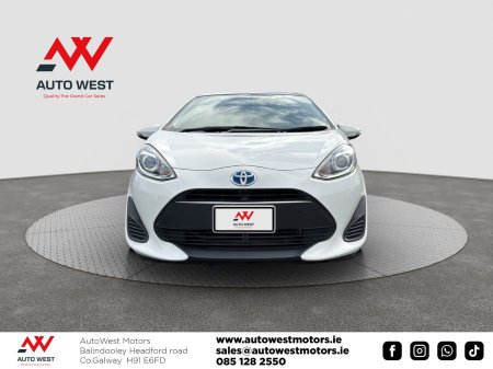 2019 Toyota Aqua - photo 2