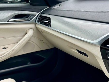 2018 BMW 5-Series - photo 14