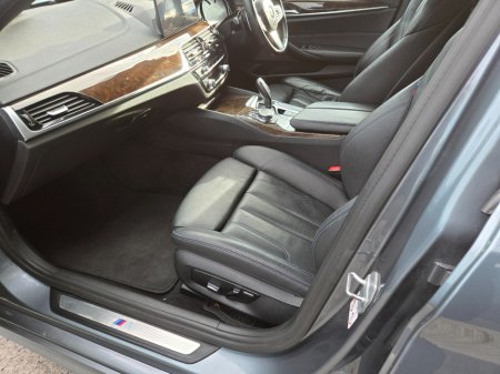 2018 BMW 5-Series - photo 15