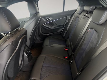 2021 BMW 1-Series - photo 16