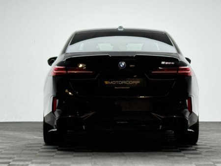2024 BMW 5-Series - photo 6
