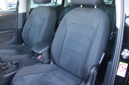2020 Volkswagen Tiguan - photo 23