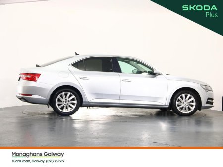 2024 Skoda Superb - photo 2