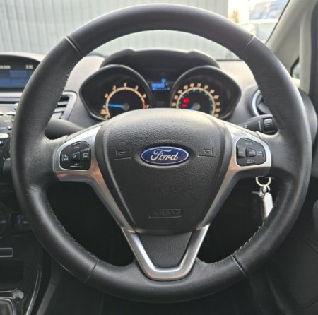 2015 Ford Fiesta - photo 16