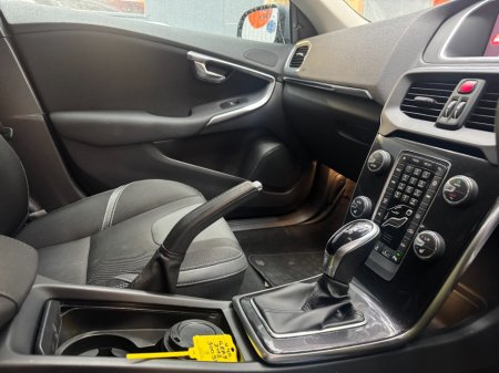 2018 Volvo V40 - photo 9