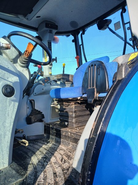 2016 New Holland T5105 - photo 3
