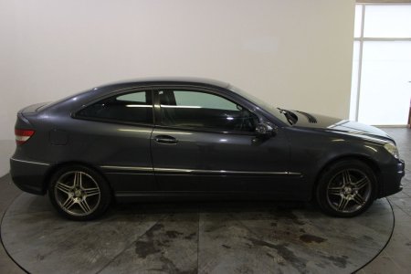 2009 Mercedes-Benz C-Class - photo 2