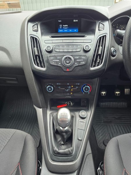 2017 Ford Focus - photo 13