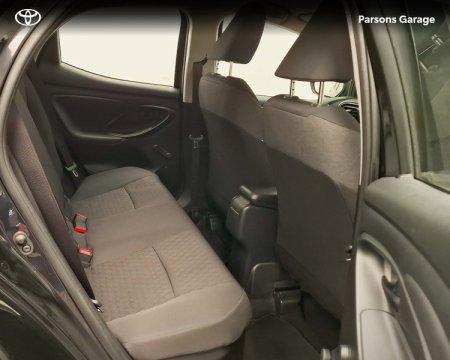 2023 Toyota Yaris - photo 12