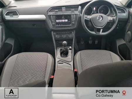 2017 Volkswagen Tiguan - photo 2