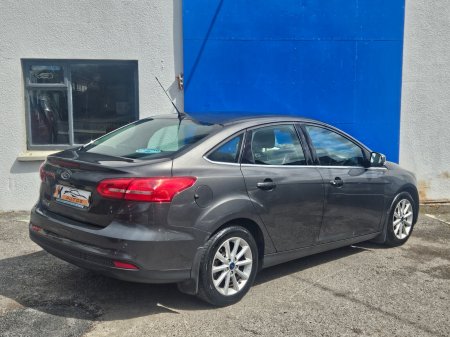2017 Ford Focus - photo 4