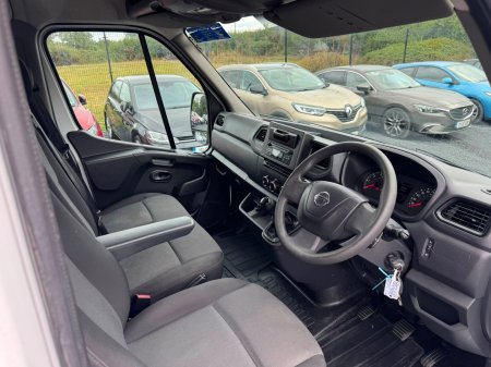 2023 Nissan Interstar - photo 10