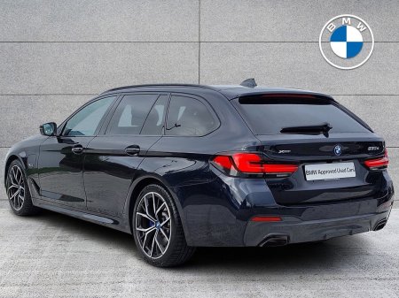 2023 BMW 5-Series - photo 2