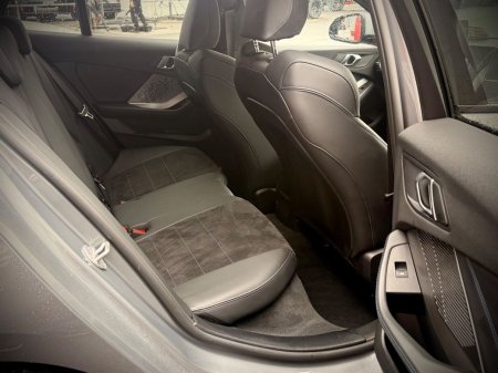 2025 BMW 1-Series - photo 28
