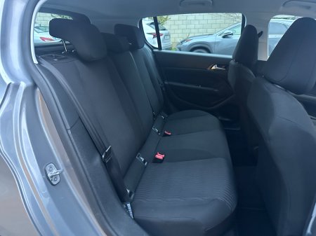 2020 Peugeot 308 - photo 8