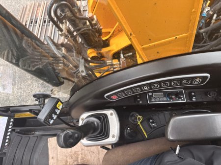 0 JCB  - photo 19