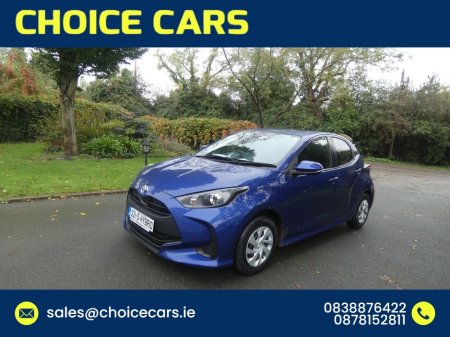 2022 Toyota Yaris - photo 2