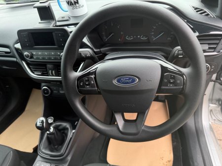 2020 Ford Fiesta - photo 10
