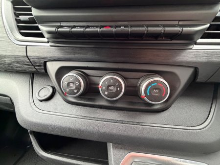 2023 Renault Trafic - photo 21