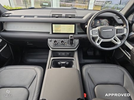 2025 Land Rover Defender - photo 4