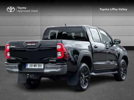 2025 Toyota Hilux - photo 2
