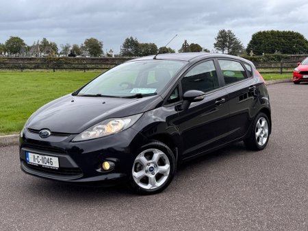 2011 Ford Fiesta - photo 2