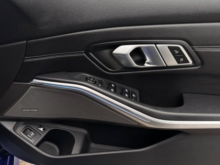 2021 BMW 3-Series - photo 31