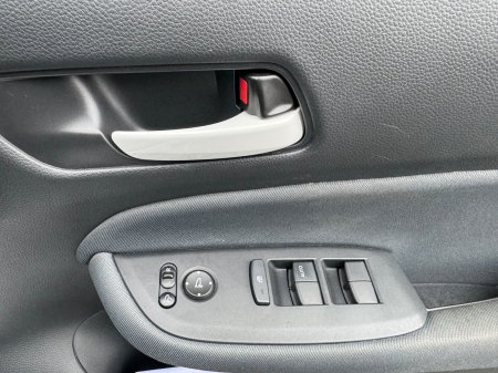 2020 Honda Fit - photo 12