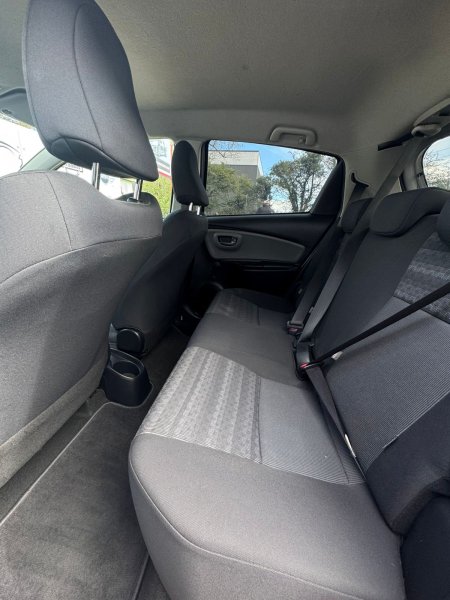 2016 Toyota Yaris - photo 24