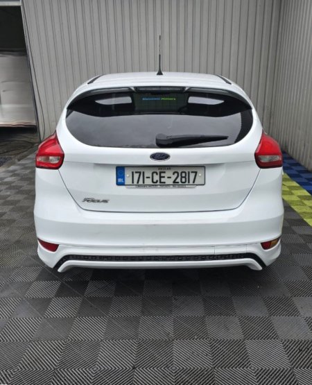 2017 Ford Focus - photo 4