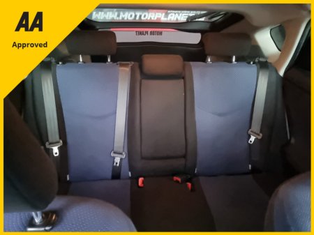 2014 Toyota Prius - photo 15