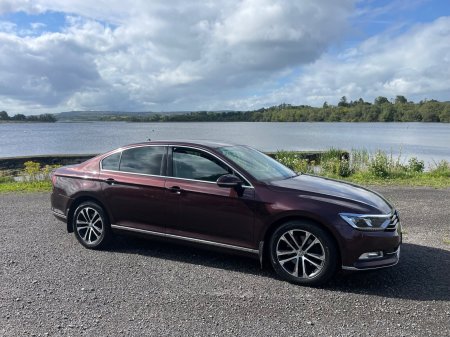 2018 Volkswagen Passat - photo 2