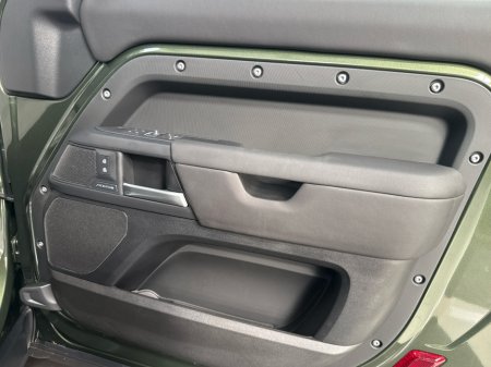 2026 Land Rover Defender - photo 25