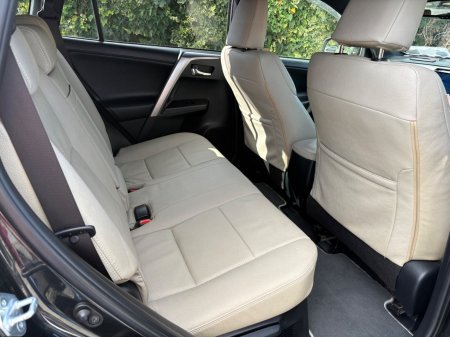 2017 Toyota RAV4 - photo 8