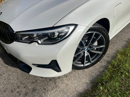 2021 BMW 3-Series - photo 23