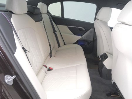 2026 BMW 5-Series - photo 11