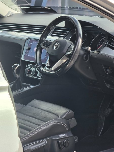 2020 Volkswagen Passat - photo 22