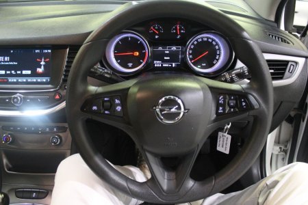 2016 Opel Astra - photo 16