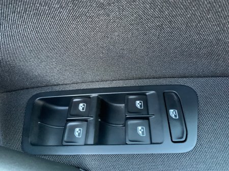 2017 Volkswagen Golf - photo 28