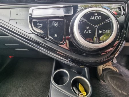 2019 Toyota Aqua - photo 27