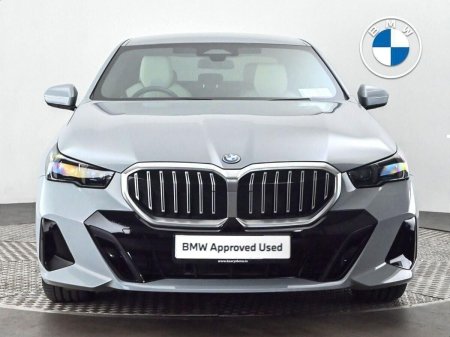 2024 BMW 5-Series - photo 16