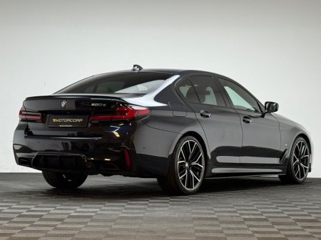 2022 BMW 5-Series - photo 7