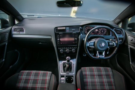 2020 Volkswagen Golf - photo 12