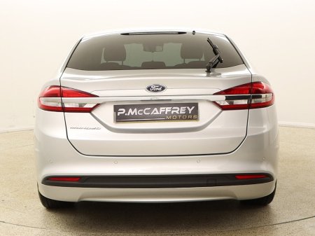 2020 Ford Mondeo - photo 6